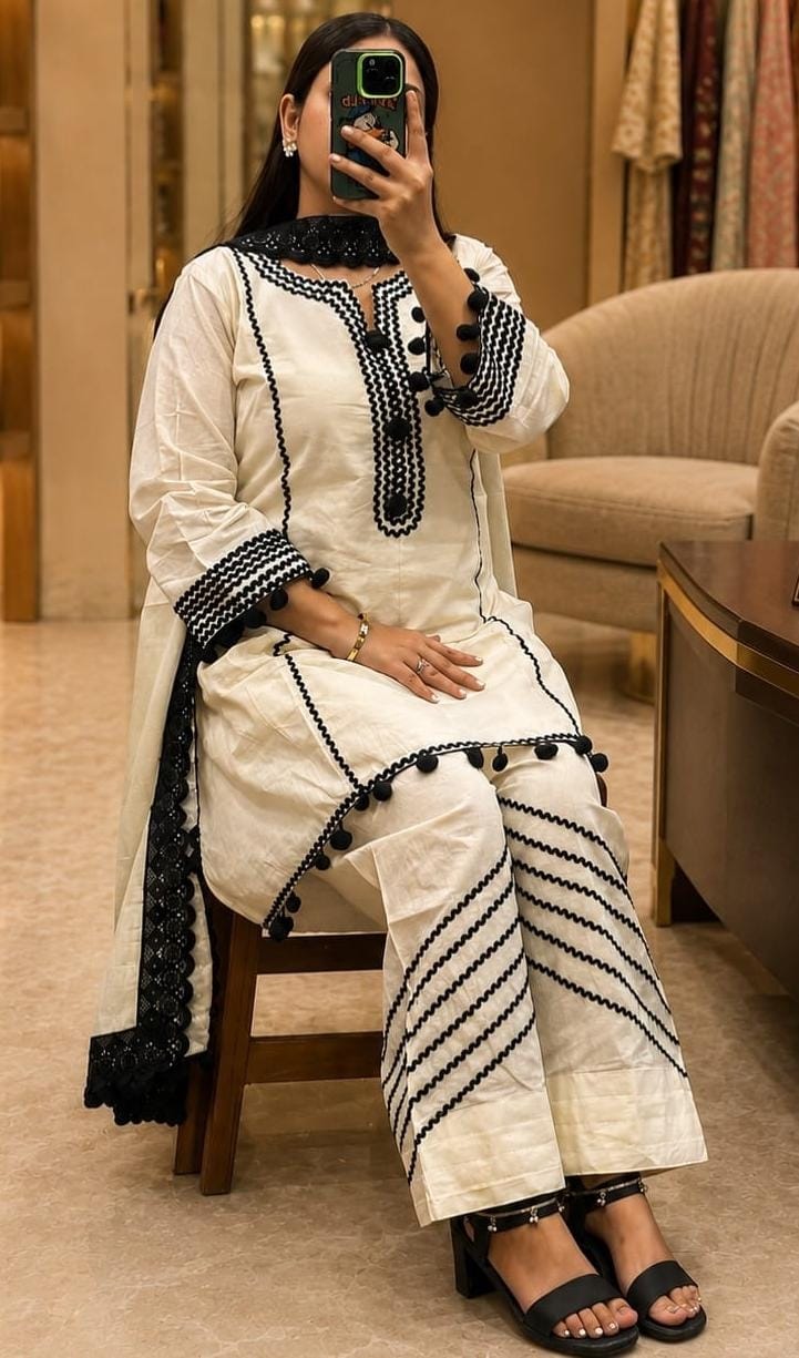 Black & White Ethnic Look