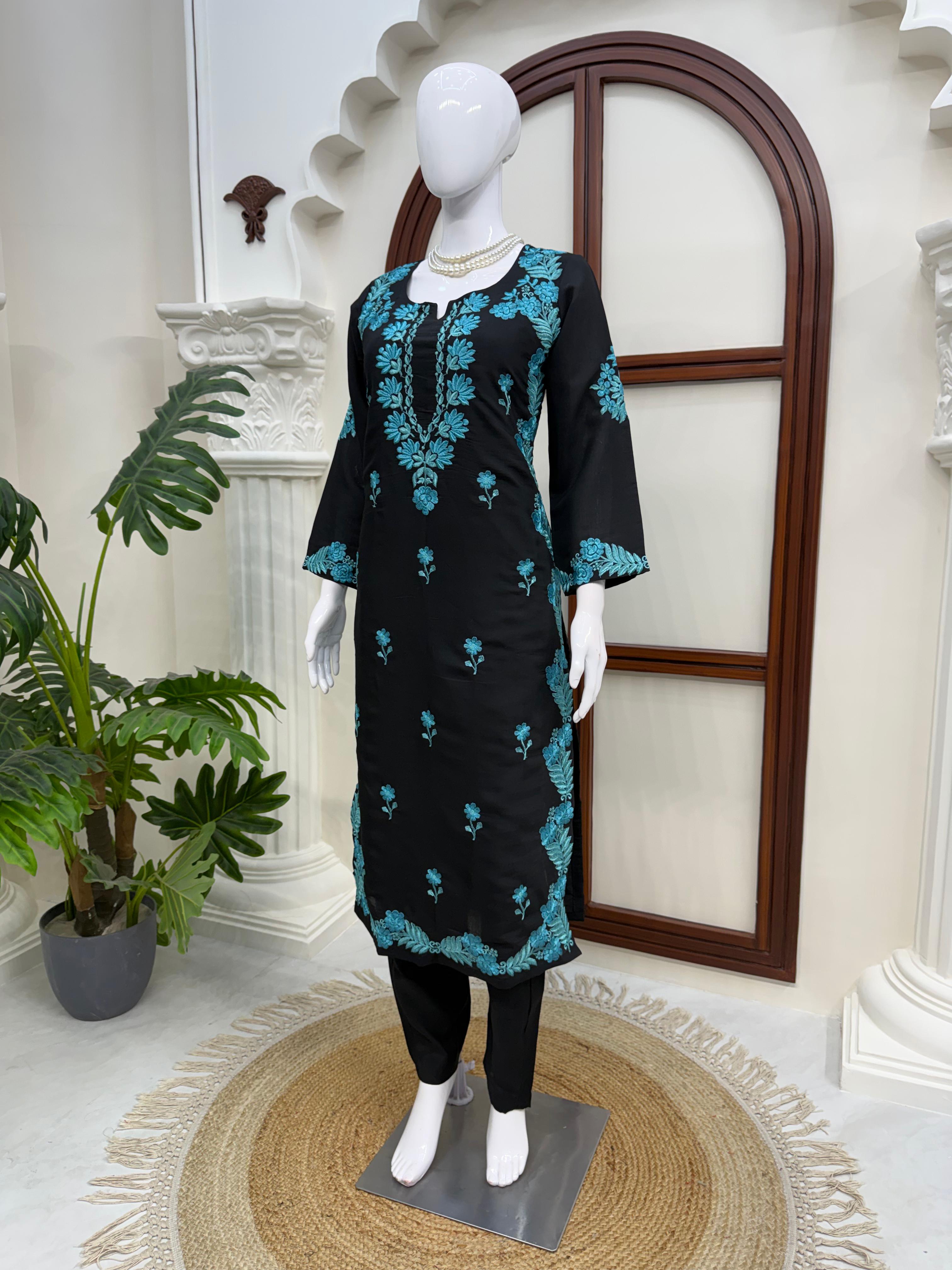Gorgeous Roman Silk Set