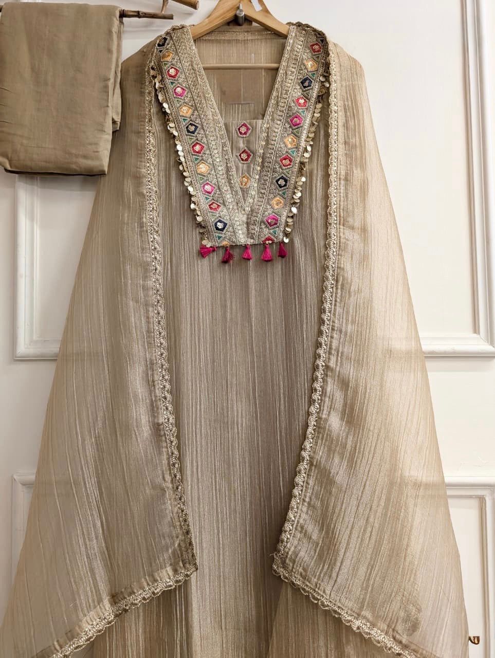 Royal Salsa Silk Festive Set