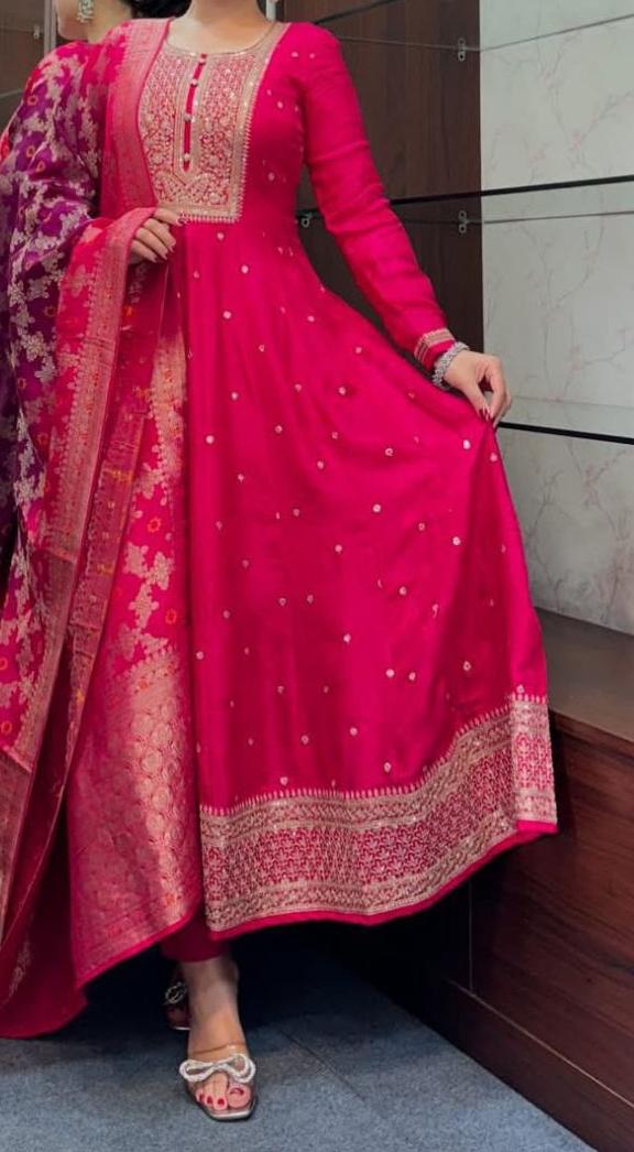 Anarkali Set - Royal Elegance Meets Modern Grace