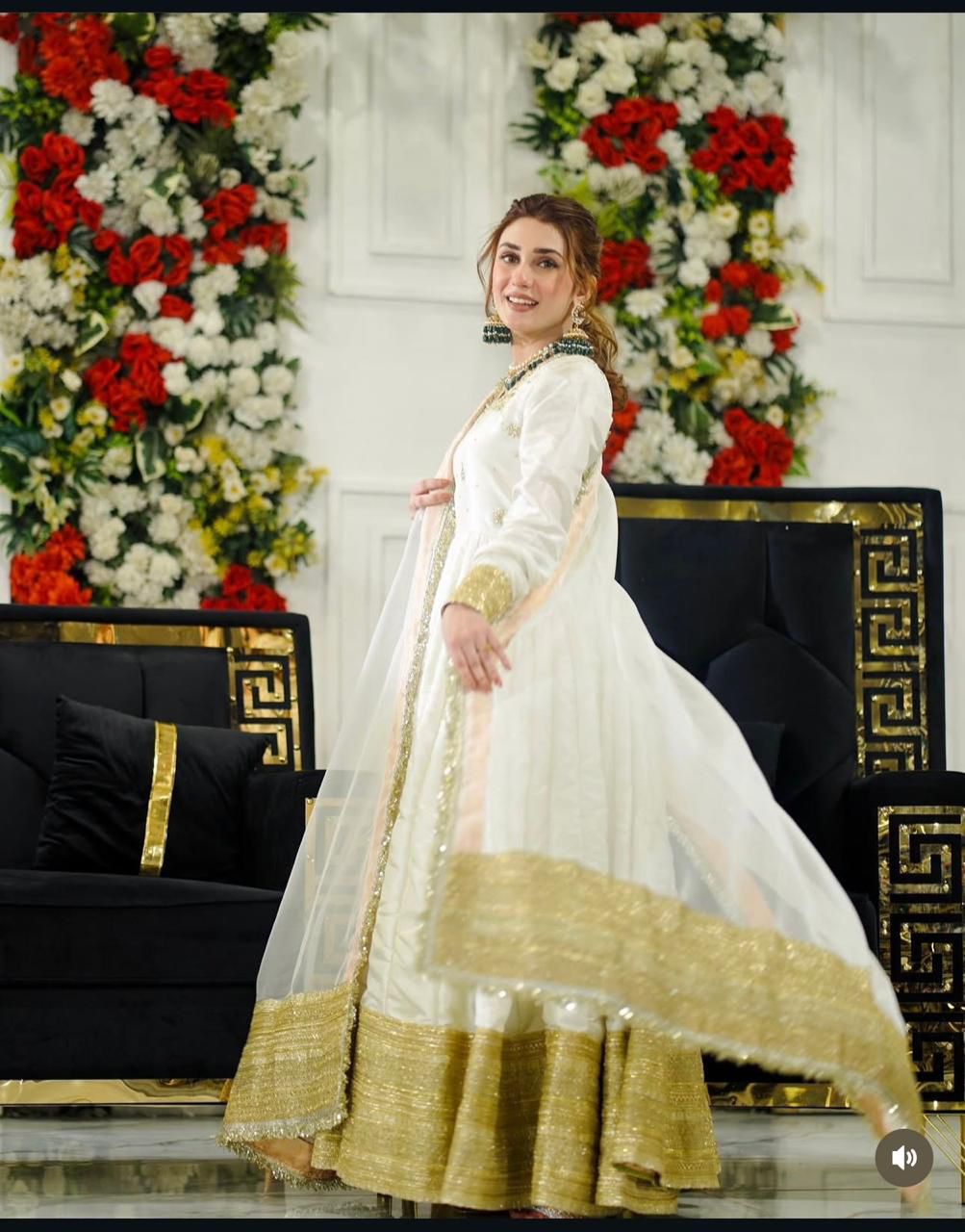 Chinon Silk Designer Gown Set