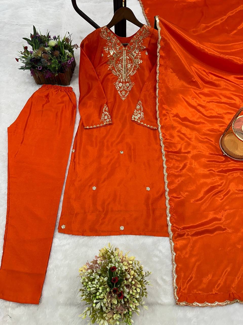 Elegant Embroidered Pakistani Suit Set