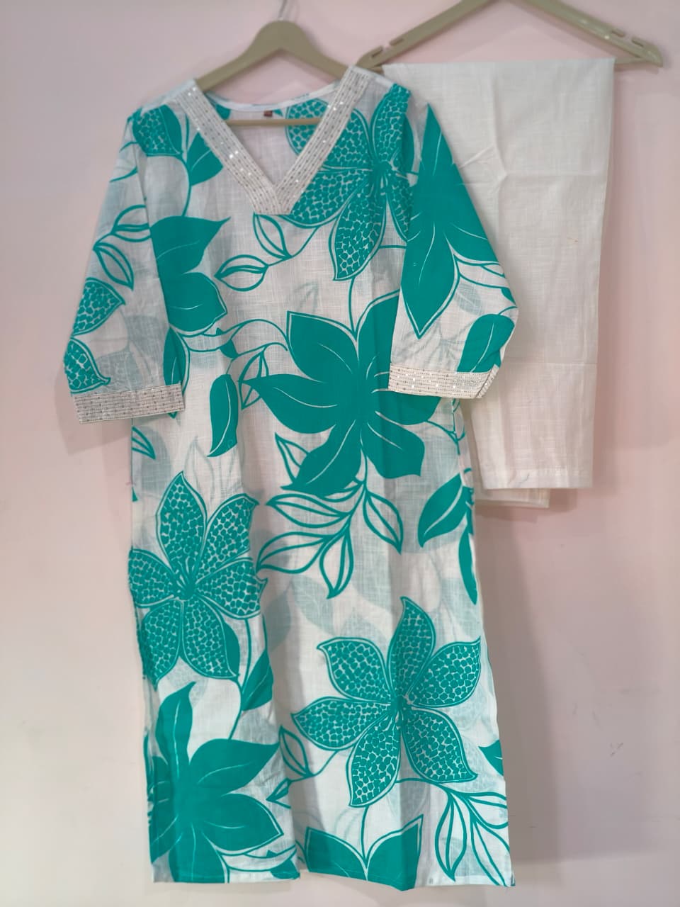 Floral Print Kurta Pant Set