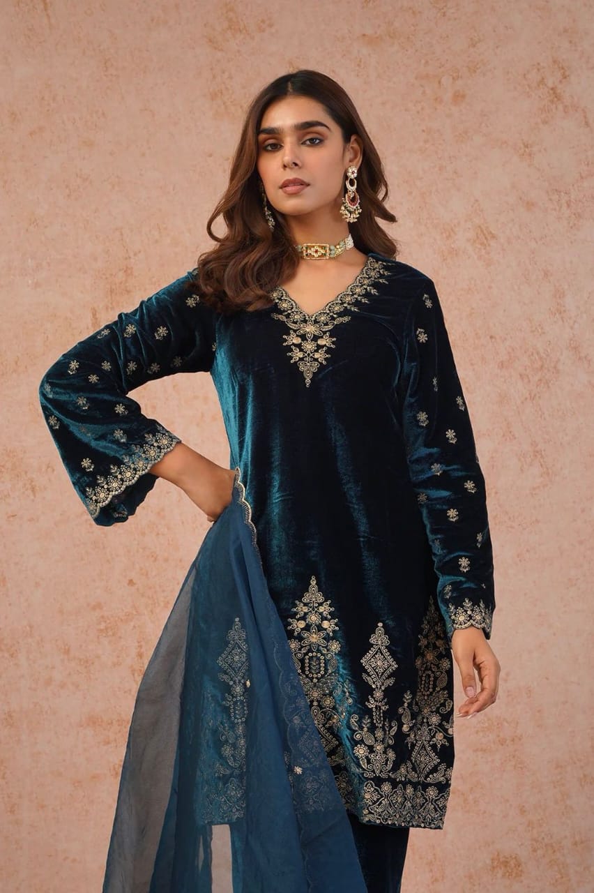Blue Velvet Designer Set
